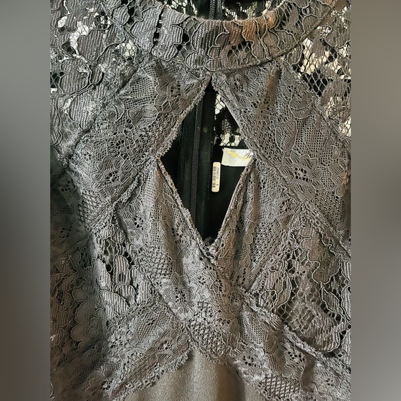Andree by Unit Black Midi Dress Lace, Size Medium, NWOT, EXCELLENT CONDITION! - Picture 2 of 8